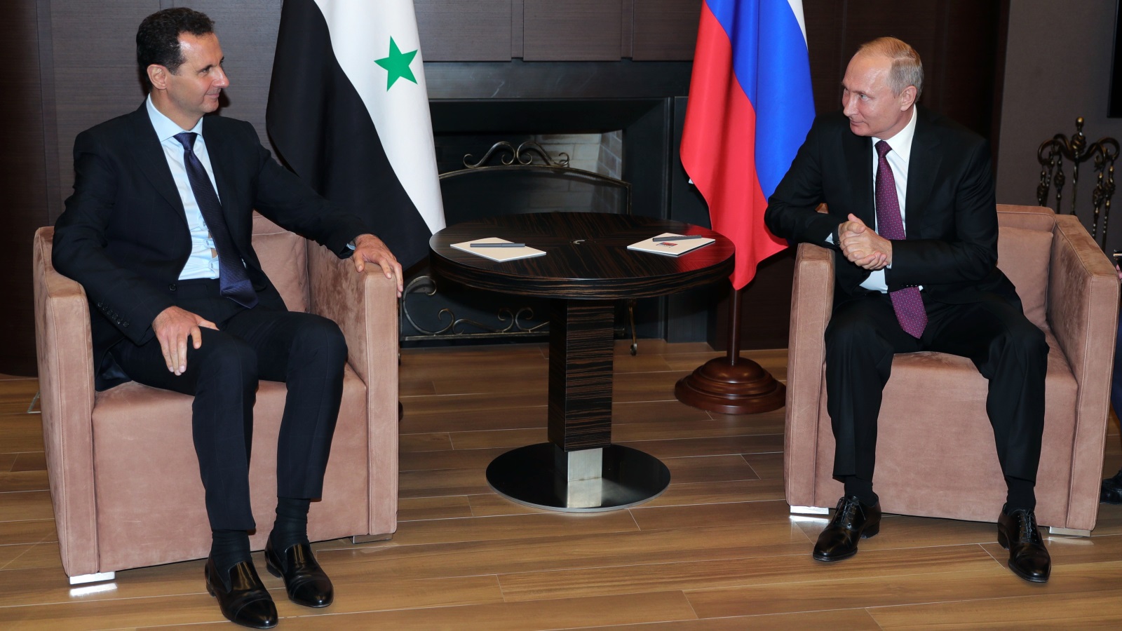 ‪(رويترز)‬ بوتين التقى الأسد في سوتشي قبل أيام 