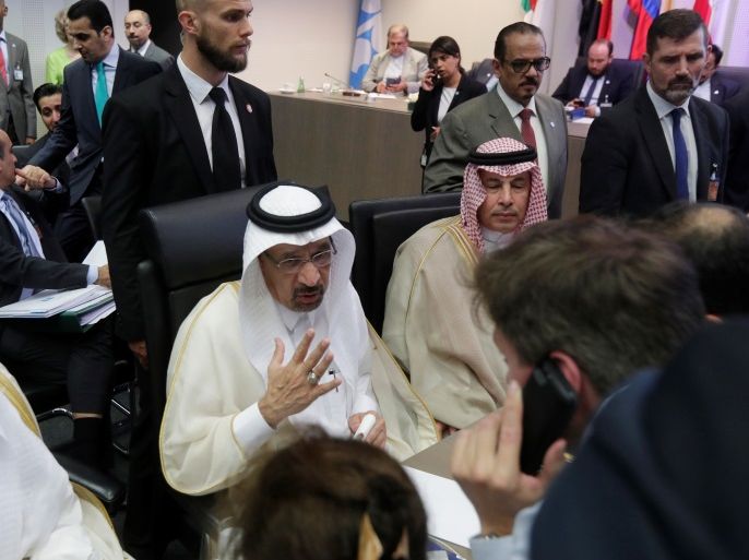 Saudi Arabia's Oil Minister Khalid al-Falih talks to journalists at the beginning of an OPEC meeting in Vienna, Austria, June 22, 2018. REUTERS/Heinz-Peter Bader