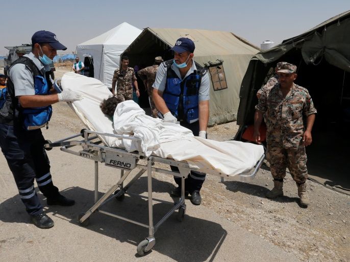 Displaced Syrians arrive to receive treatment at a Jordanian military medical outpost near the Jordanian-Syrian Joint Border, near Jaber crossing, in the city of Mafraq, Jordan July 4, 2018. Picture taken July 4, 2018.REUTERS/Muhammad Hamed