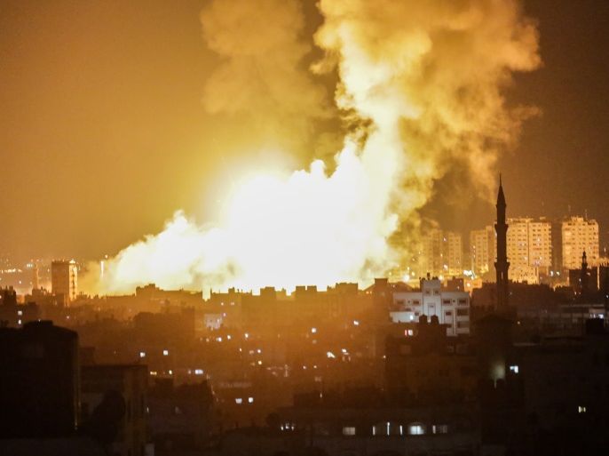 Smoke rises following Israeli air strikes on Hamas sites in Gaza City on, 08 August 2018.