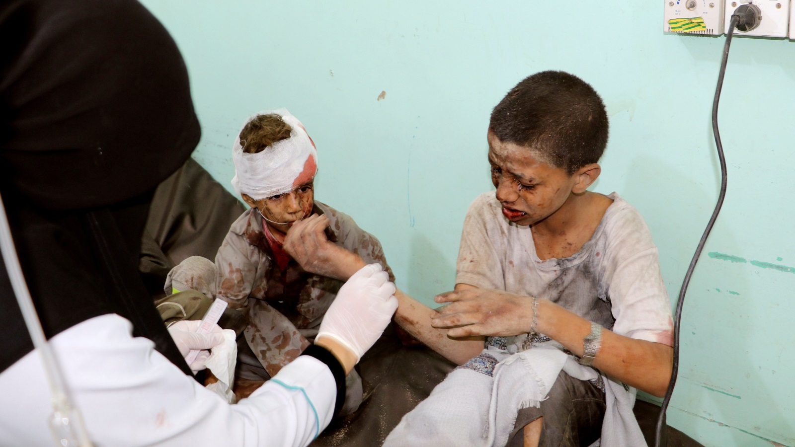 منظمات حقوقية دولية اعتبرت أن انتهاكات قوات التحالف في اليمن قد تصل لمستوى جرائم حرب (رويترز)