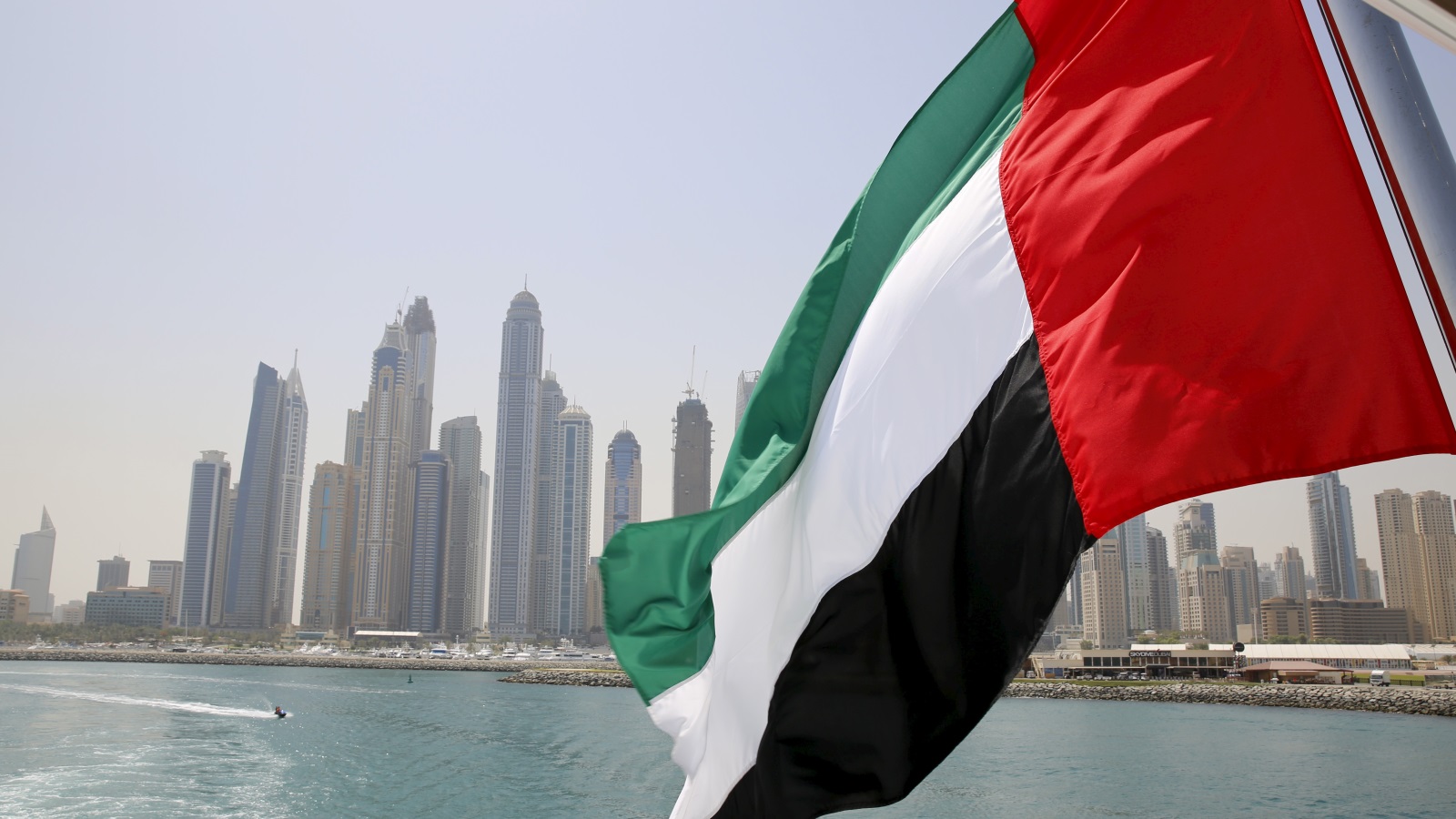 ‪أوراق دبي: الإمارات تحولت إلى مركز عالمي لتبييض الأموال‬ (رويترز)