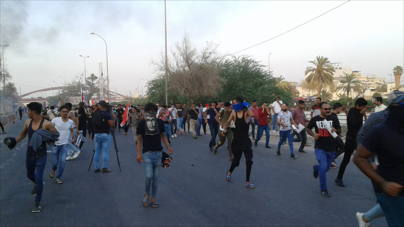 ‪قيادات في المظاهرات يرون أن التيار الثالث مجموعة راديكالية جاءت ردة فعل لمأساة العراق‬ (الجزيرة)