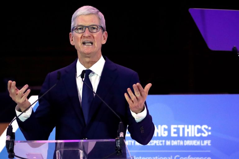Apple CEO Tim Cook delivers a keynote during the European Union's privacy conference at the EU Parliament in Brussels, Belgium October 24, 2018. REUTERS/Yves Herman