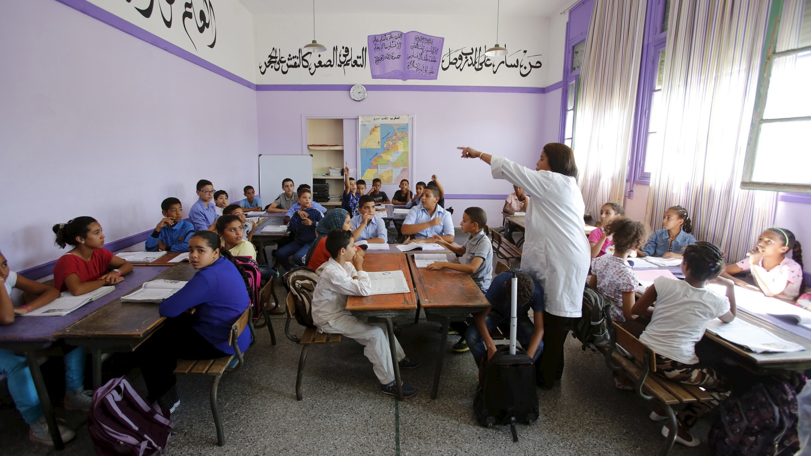 الأسر المغربية اشتكت من أن توقيت المدارس صعب على أطفالها (رويترز-أرشيف)