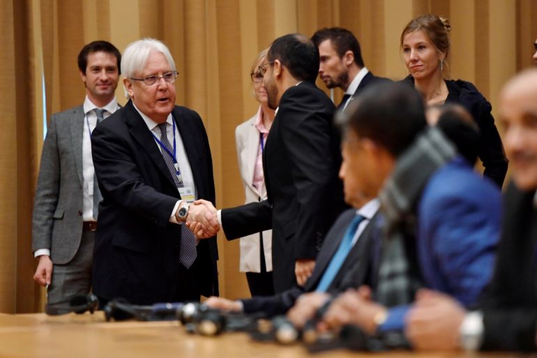 U.N. envoy to Yemen Martin Griffiths shakes hands with Yemeni delegates at the opening press conference on U.N.-sponsored peace talks for Yemen at Johannesberg castle, in Rimbo, Sweden December 6, 2018. Stina Stjernkvist /TT News Agency/via REUTERS ATTENTION EDITORS - THIS IMAGE WAS PROVIDED BY A THIRD PARTY. SWEDEN OUT. NO COMMERCIAL OR EDITORIAL SALES IN SWEDEN.