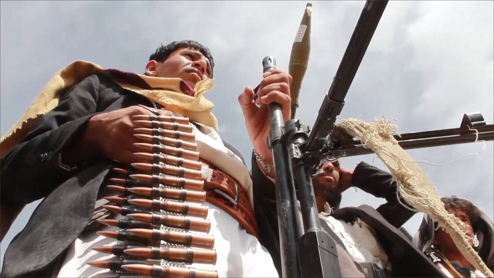 ظريف نفى تزويد الحوثيين بالسلاح مؤكدا أن أسلحتهم اشتريت بأموال سعودية 