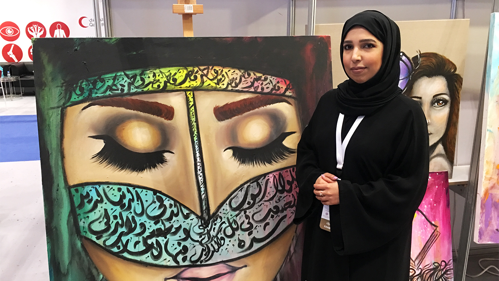 الفنانة دانة الصفر تركز على قضايا المرأة في رسوماتها (الجزيرة نت)