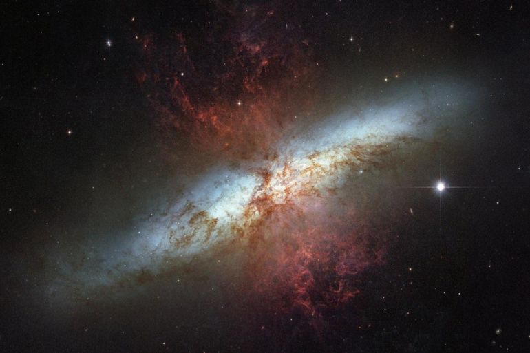 Huge energetic flare from magnetic neutron star detected المصدر: ESA
