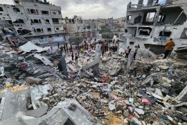 من مساكن غزة تعرضت للتدمير ولم تعد صالحة للسكن (الجزيرة)