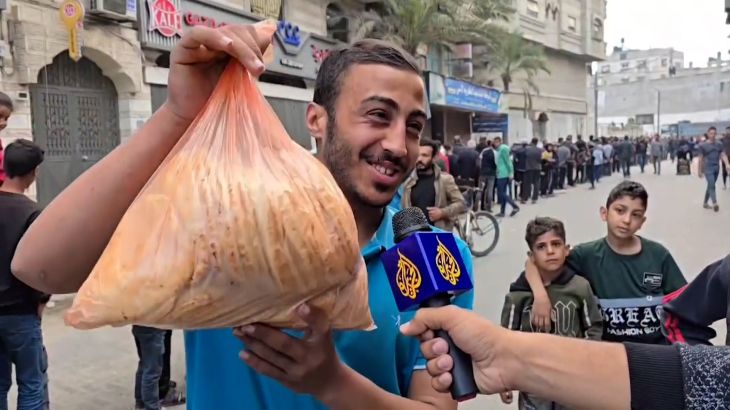 طوابير أمام أول مخبز يعاود العمل وسط مدينة غزة