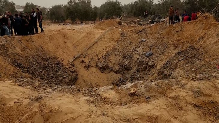 شاهد..  قصف إسرائيلي لغرفة نازحين يترك حفرة بعمق 7 أمتار