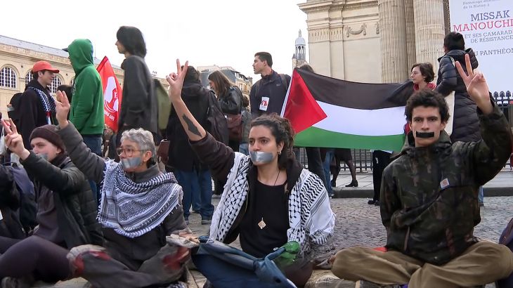 طلاب يتظاهرون أمام جامعة السوربون بباريس ضد الحرب على غزة