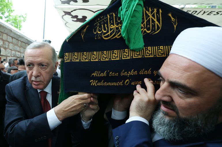 ISTANBUL, TURKIYE - APRIL 23: Turkish President Recep Tayyip Erdogan attends a funeral ceremony of Hasan Kilic, the leader of Ismailaga Community, who passed away at the age of 94, at Fatih Mosque in Istanbul, Turkiye on April 23, 2024. ( Mustafa Kamacı - Anadolu Agency )