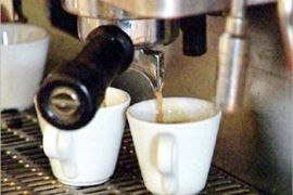 دراسة أميركية تثبت أن احتساء فنجانين من القهوة يوميا لا يزيد خطر الإصابة بارتفاع الضغط