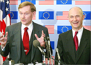 (FILES) This 03 March, 2003, file photo shows US Trade Representative Robert Zoellick speaking at a press conference accompanied by European Trade Commissioner Pascal Lamy in Washington, DC. The US has decided to challenge the European Union's de facto moratorium on genetically modified foods in the World Trade Organization, senior administration sources said 08 May, 2003. Officials call the moratorium illegal under World Trade Organization rules. Lamy has said in recent months that if the US did file a case, the EU would win. AFP PHOTO/TIM SLOAN/FILES