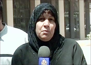 مواطنة تتحدث إلى برنامج أصوات من العراق ح 79