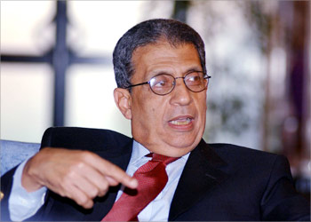 Secretary General of the Arab League Amr Moussa talks to the press in Manama 09 June 2003. Mussa is in Bahrain to participate in the Arab foreign minister committee meeting which will be held 10 June