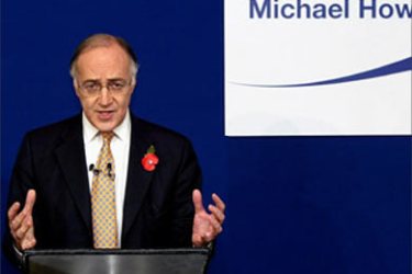 f: Former British home secretary Michael Howard, who is the favorite to succeed Iain Duncan Smith as Tory leader, speaks at a press conference to announce his leadership of the Conservative party at the Saatchi gallery in London