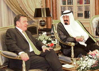f: Picture released by the Saudi Press Agency (SPA) shows Saudi Crown Prince Abdullah bin Abdul Aziz (R) meeting with German Chancellor Gerhard Schroeder in Riyadh