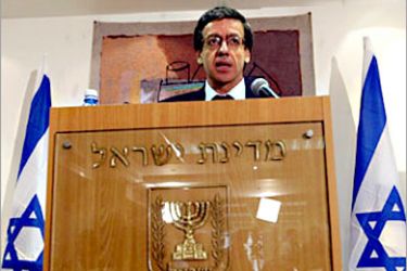 F_Israeli Attorney General Menachem Mazuz announces that he