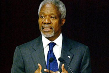 United Nations Secretary General Kofi Anan addresses delegates 05 July 2004 at the UN headquarters in Addis Ababa during