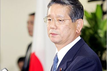 REUTERS - Japan's Foreign Minisiter Nobutaka Machimura speaks at a news conference at the ministry in Tokyo October 31, 2004.
