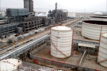 A general view of Booali complex at Mahshahr port's Special Petrochemical Economic Zone on the Persian Gulf coast, 640 km (390 miles) south of Tehran, March 12, 2005. Picture taken on March 12.