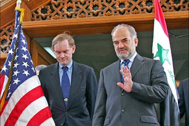 r_U.S. Deputy Secretary of State Robert Zoellick (L) and Iraqi Prime Minister