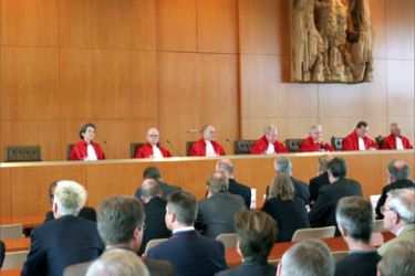 The courtroom of Germany's highest court is seen on 25 August 2005 in Karlsruhe before the ruling on complaints against the decision for early elections.
