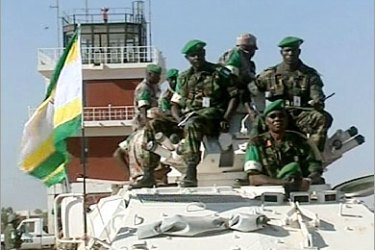 وصول ناقلات جند مدرعة لقوات الإتحاد الأفريقي بدارفور -السودان