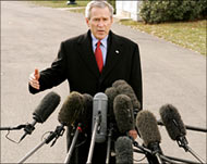 أداء بوش في العراق خدم منافسيه الديمقراطيين (رويترز-أرشيف)