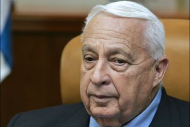 afp - Israeli Prime Minister Ariel Sharon heads the weekly cabinet meeting in Jerusalem 04 December 2005. Israeli aircraft carried out air raids on the Gaza Strip early today and