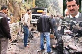 مصدر أمني للجزيرة : انفجار بيروت استهدف سيارة النائب جبران تويني 9