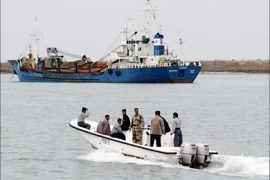 r_An Iraqi Coastguard boat patrols the Shatt al-Arab river near the southern city of Basra, about 550 kilometres (341