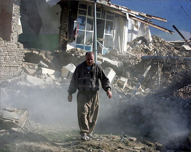 إيران تقع في منطقة معرضة للزلازل باستمرار (رويترز-أرشيف)  