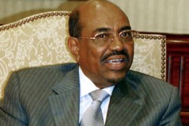 AFP/Sudanese President Omar el-Bashir gestures during a meeting with his Egyptian counterpart Hosni Mubarak with Darfur on the agenda, 21 September 2006 in Cairo.