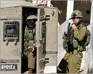 قوات الاحتلال الإسرائيلي تنفذ عمليات اغتيال يومية بحق الفلسطينيين (الفرنسية) 