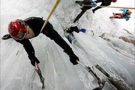 رياضة تسلق الجليد مخاطرة وثقافة