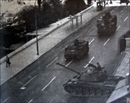 دبابات الجيش اقتحمت كلية الهندسة وسط أثينا وداست وقتلت 17 طالبا (الجزيرة نت)