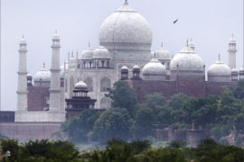 The 17th century Mughal-built Taj Mahal mausoleum is pictured, in Agra, 06 July 2007.