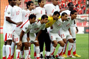 afp/Bahrain players pose before the start of their Asian Cup 2007 Group D football match agaisnt Indonesia in Jakarta, 10 July 2007. Indonesian defeated Bahrain 2-1. AFP PHOTO/ ADEK BERRY
