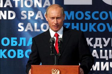 afp : Russian President Vladimir Putin delivers a speech during an opening ceremony of the International Aviation and Space salon "MAKS-2007" in Zhukovsky airfield, outside