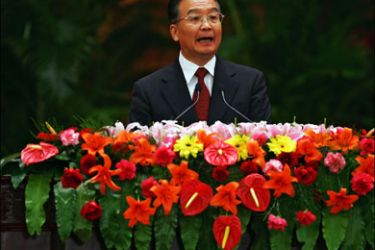 afp : Chinese Prime Minister Wen Jiabao gives a speech during a banquet marking the 58th anniversary of the founding of the People's Republic of China, 30 September