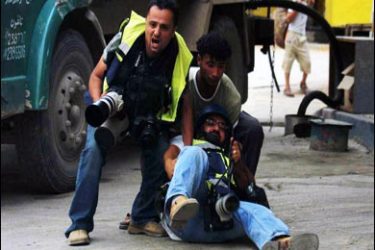 الجزيرة نت - تقرير/ فوز أربعة صحفيين فلسطينيين بجوائز عالمية