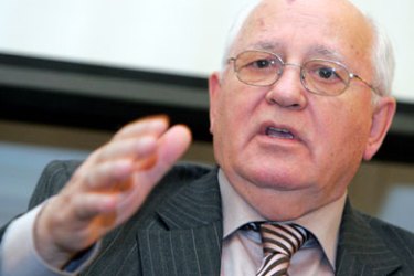 AFP/ President of the World Political Forum, former Soviet leader Mikhail Gorbachev answers a journalist's question at the Hungarian Sciences Academy, 28 November 2007