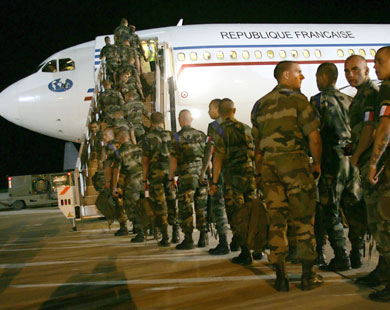 قاعدة أبوظبي ستزيد وتيرة المناورات العسكرية التي يجريها الفرنسيون مع جيوش دول الخليج (الفرنسية-أرشيف) 