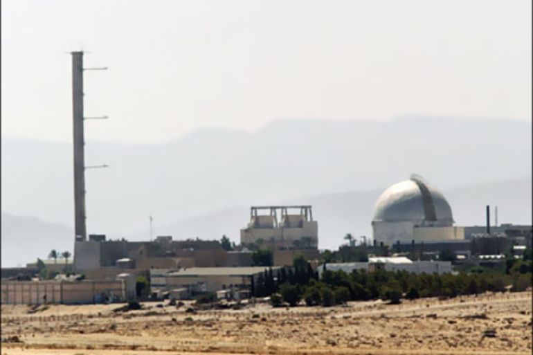 afp - Photo dated 08 September 2002 shows a partial view of the Dimona nuclear power plant in the southern Israeli Negev desert. The southern Israeli town of Dimona, which was hit