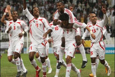 AFP PHOTO/Emirati players celebrate after scoring a goal against Kuwait during their Group E qualifying football match for the 2010 World Cup at Al-Jazeera stadium in Abu Dhabi on February 6, 2008.