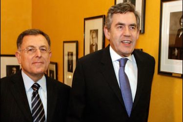 AFP PHOTO/British Prime Minister Gordon Brown (R) meets with Lebanese Prime Minister Fuad Siniora at 10 Downing Street in London, on February 19, 2008.